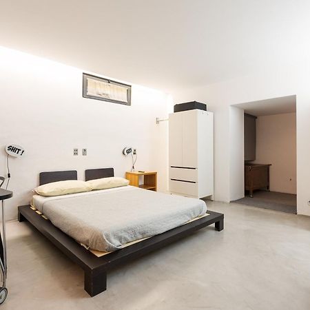 Vila In Darsena Da Andrea Milán Exteriér fotografie